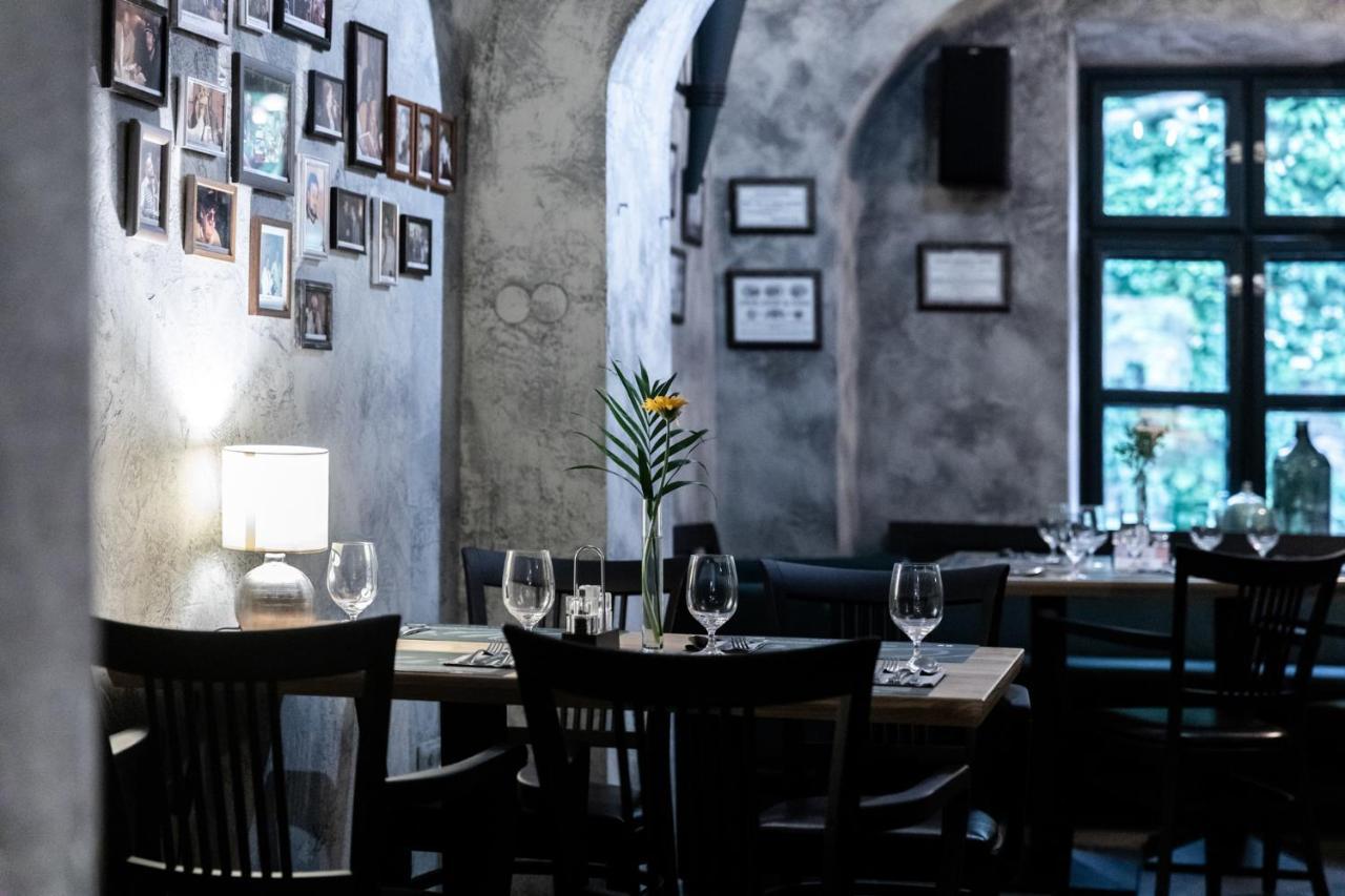 Veszprém Oliva Hotel מראה חיצוני תמונה