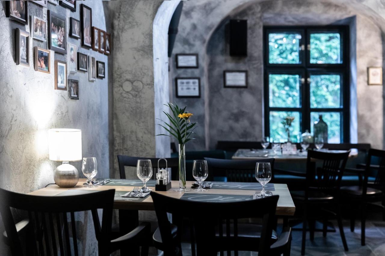 Veszprém Oliva Hotel מראה חיצוני תמונה