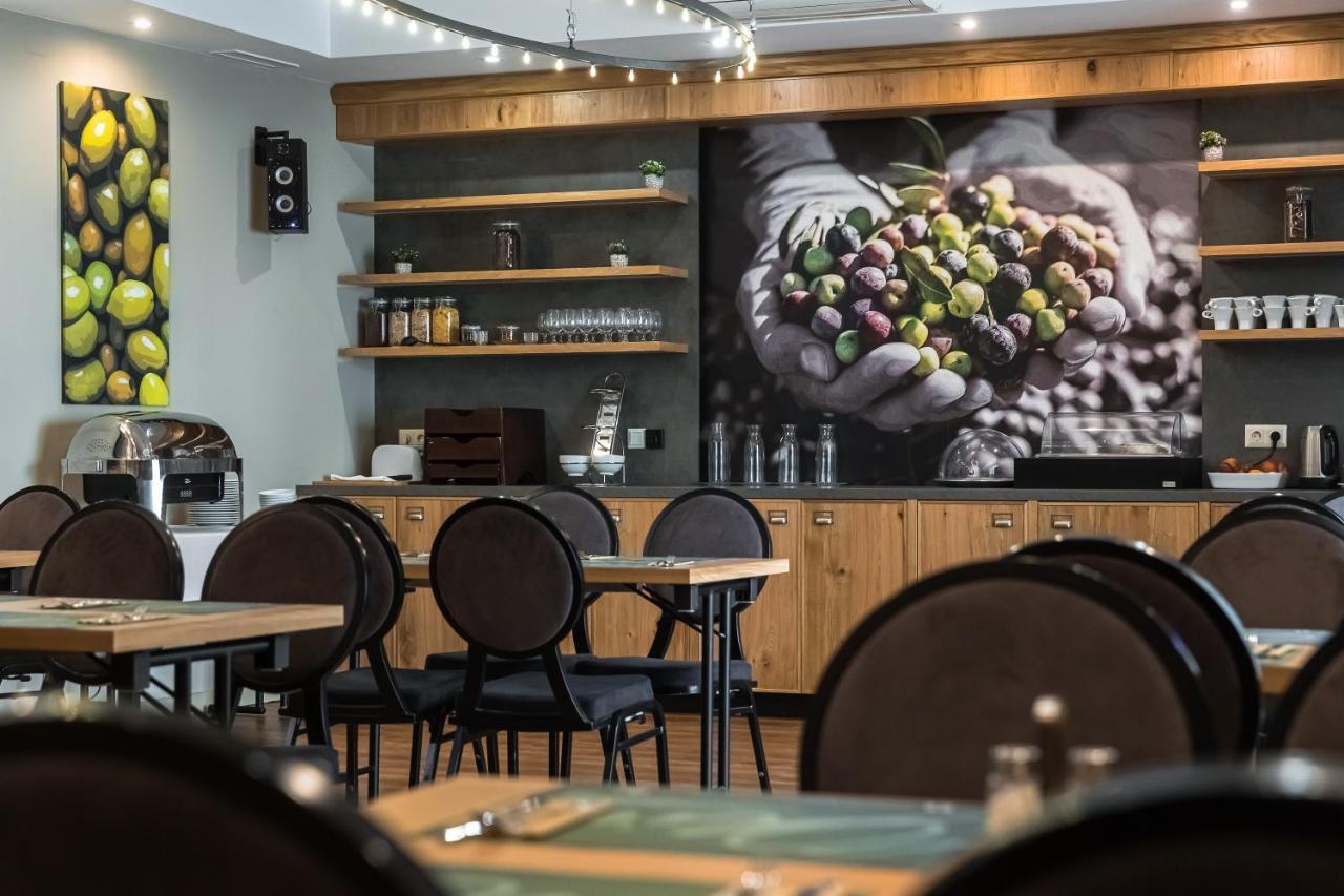 Veszprém Oliva Hotel מראה חיצוני תמונה
