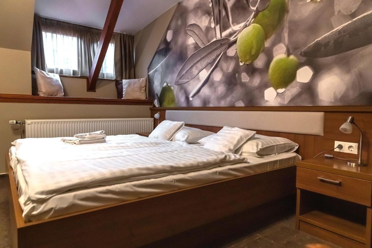 Veszprém Oliva Hotel מראה חיצוני תמונה