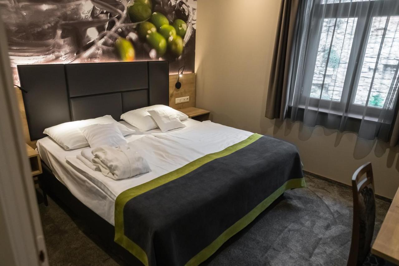 Veszprém Oliva Hotel מראה חיצוני תמונה
