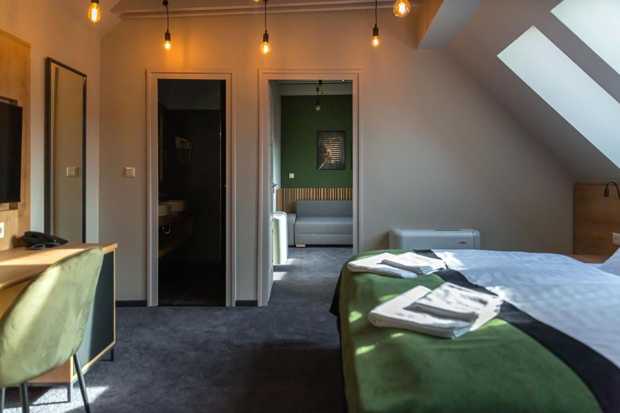 Veszprém Oliva Hotel מראה חיצוני תמונה