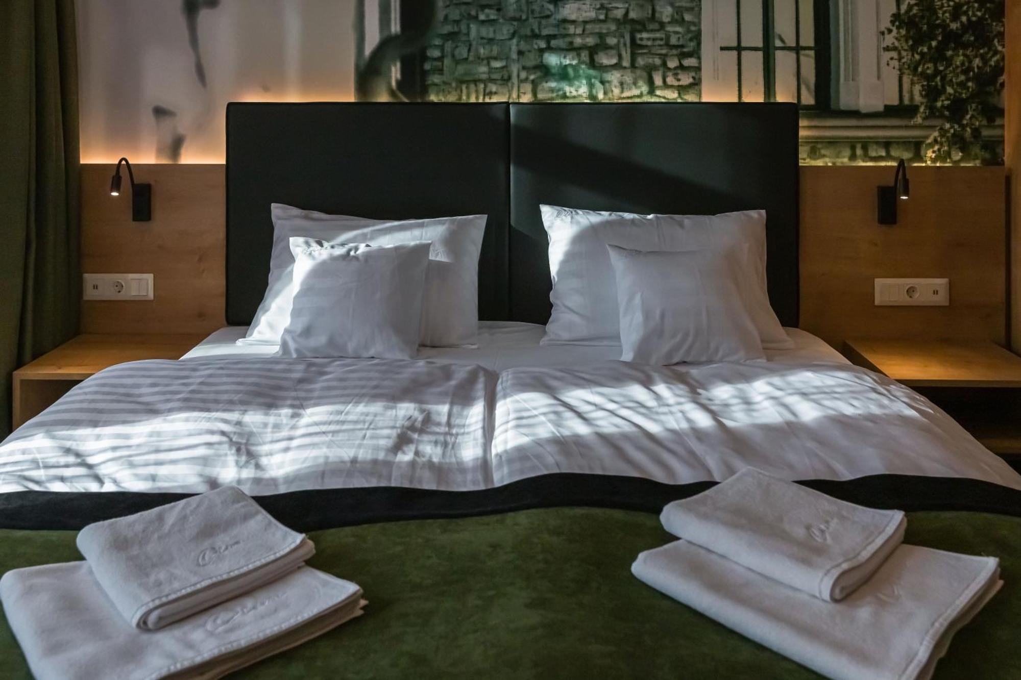 Veszprém Oliva Hotel מראה חיצוני תמונה